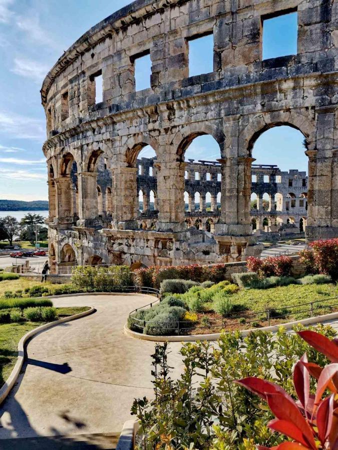 Apartment Andreas - Amphitheater - Pula Exterior photo